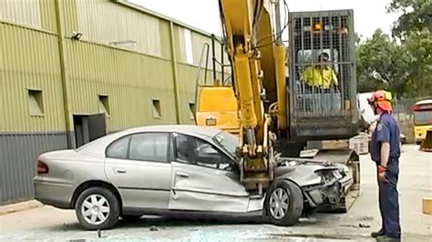 Incredible Fast Strongest Mini Excavator Scrapped Toyota Car, 